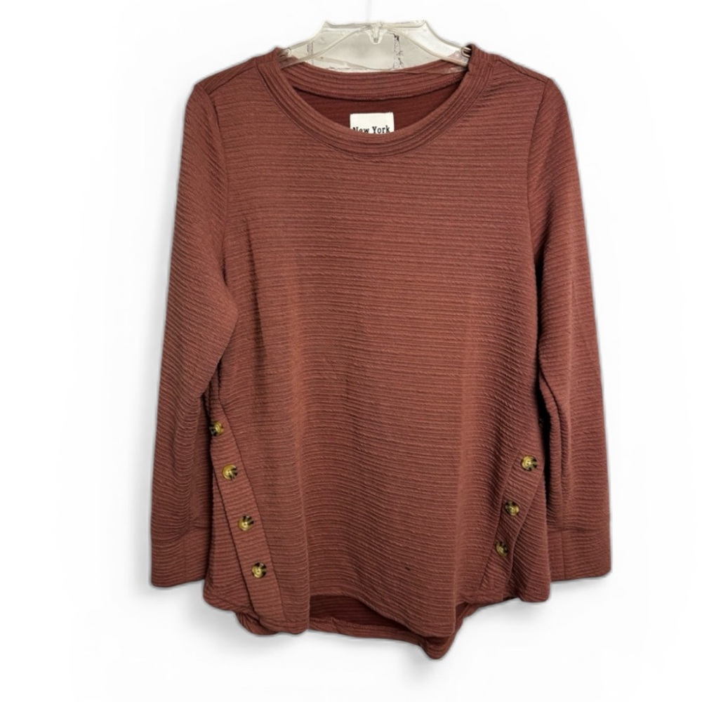 New York Laundry textured tunic top New button embellished size Medium